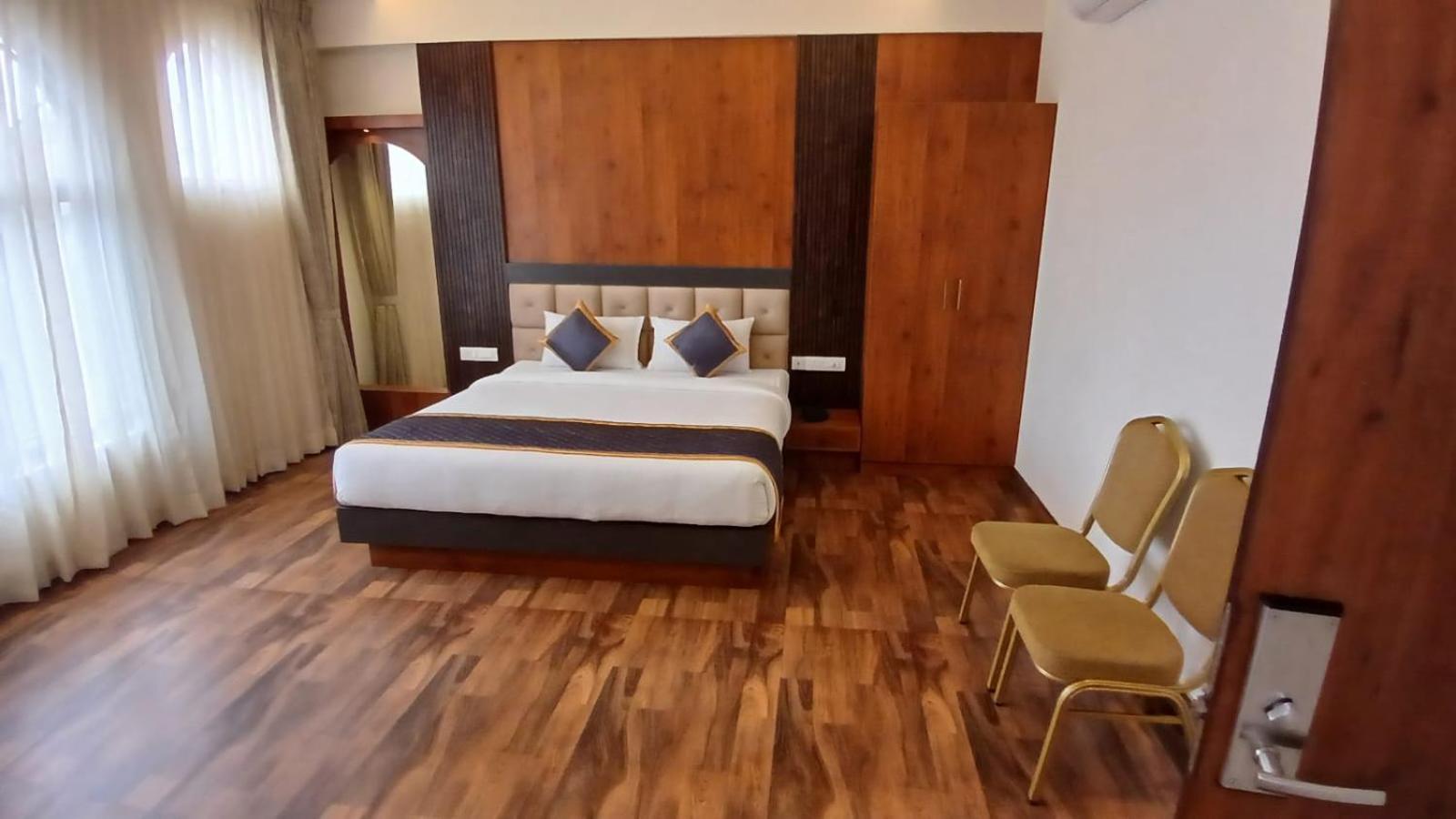 Pph Living Rajathagiri Palace Premium 3* Bangalore