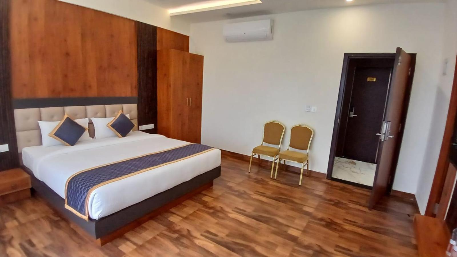 Hotel Pph Living Rajathagiri Palace Premium