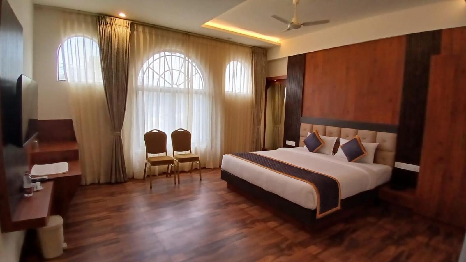 Hotel Pph Living Rajathagiri Palace Premium 3*