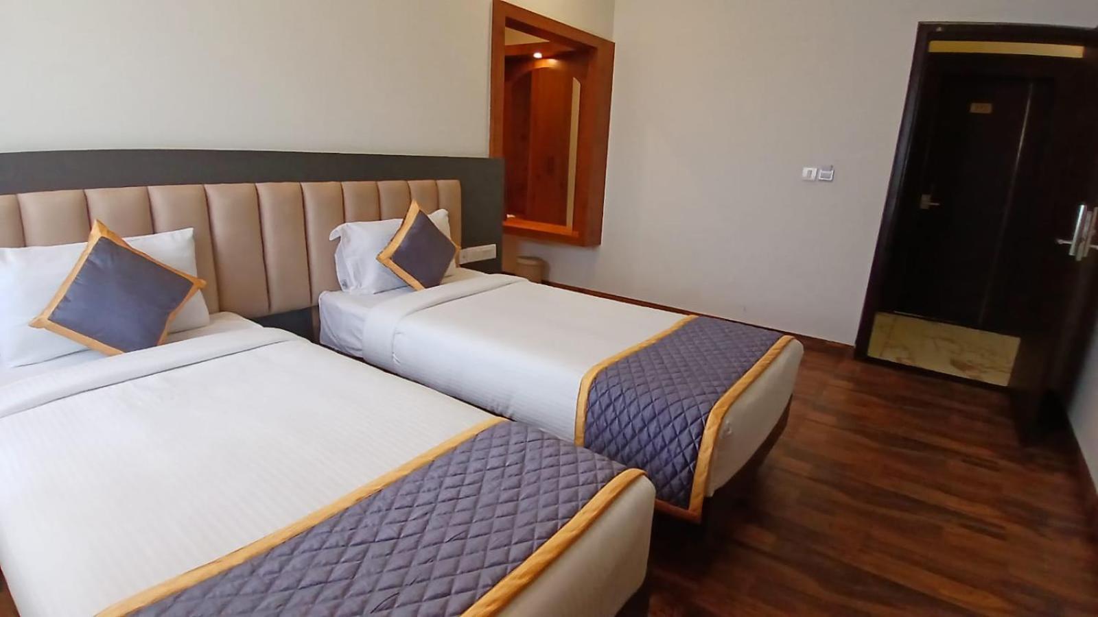 Pph Living Rajathagiri Palace Premium Hotel Bangalore