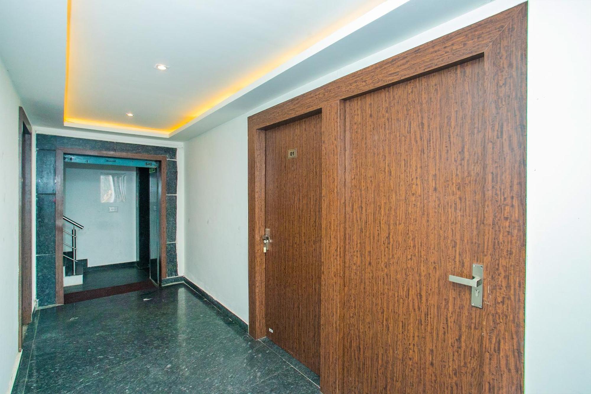 O Corner Golf View Near Embassy Golf Link Business Park 3*