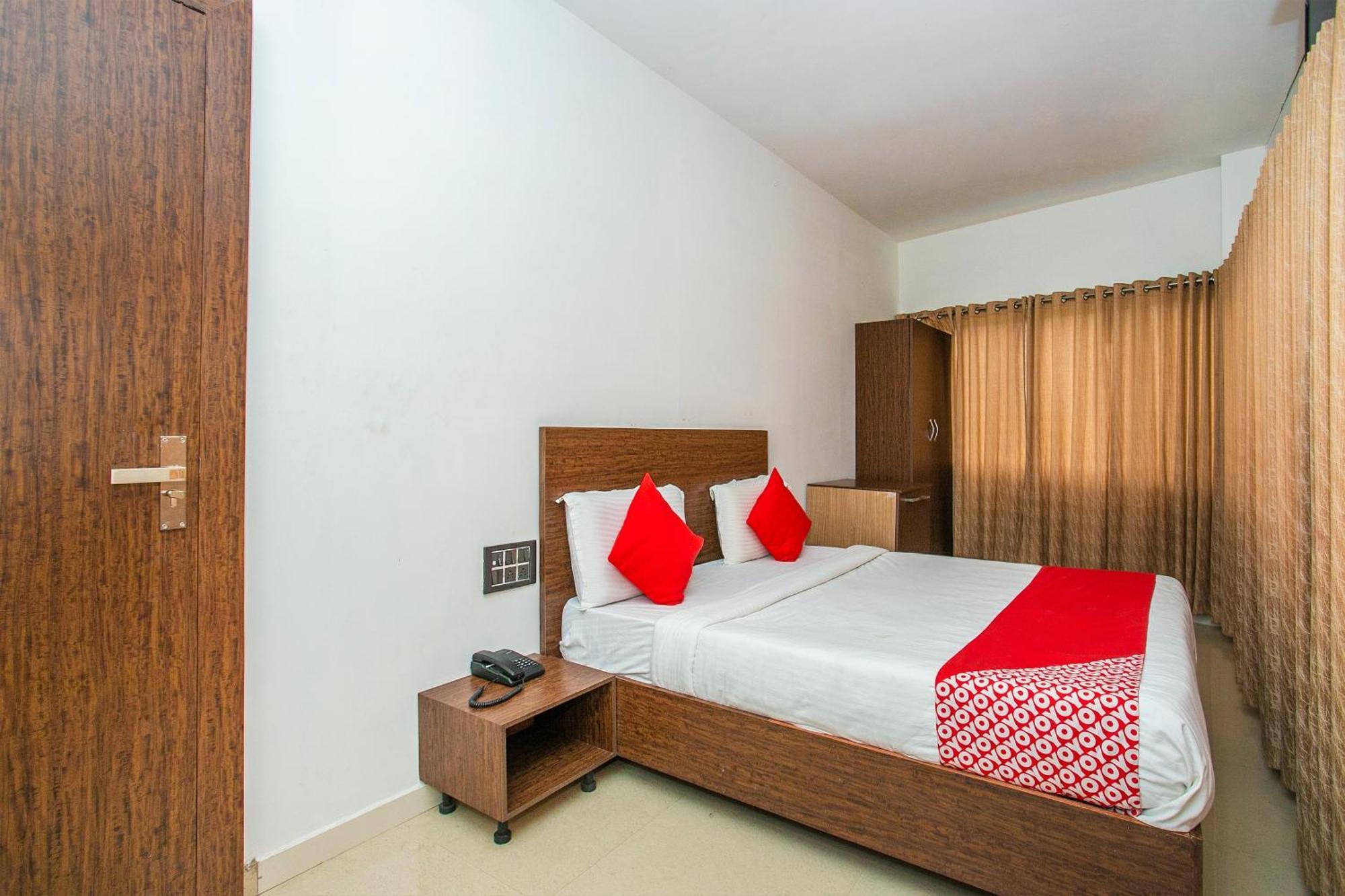 O Corner Golf View Near Embassy Golf Link Business Park 3*