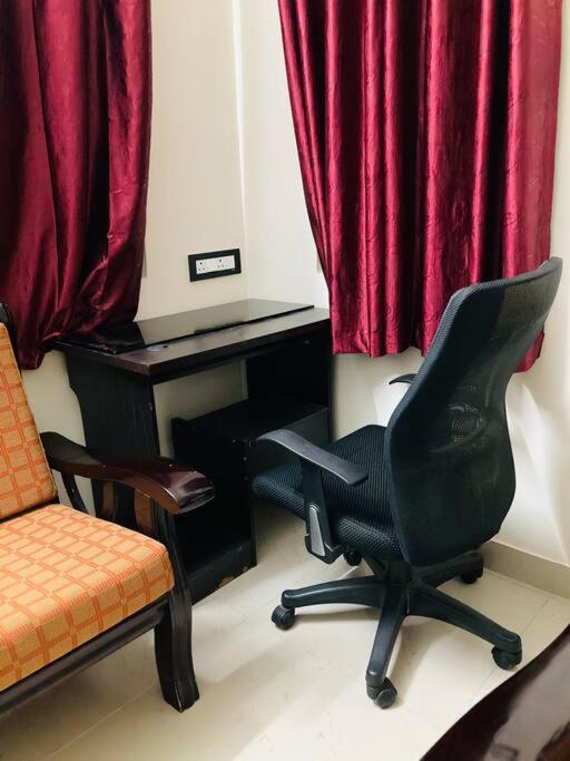Beautiful 2 Bhk With Balcony