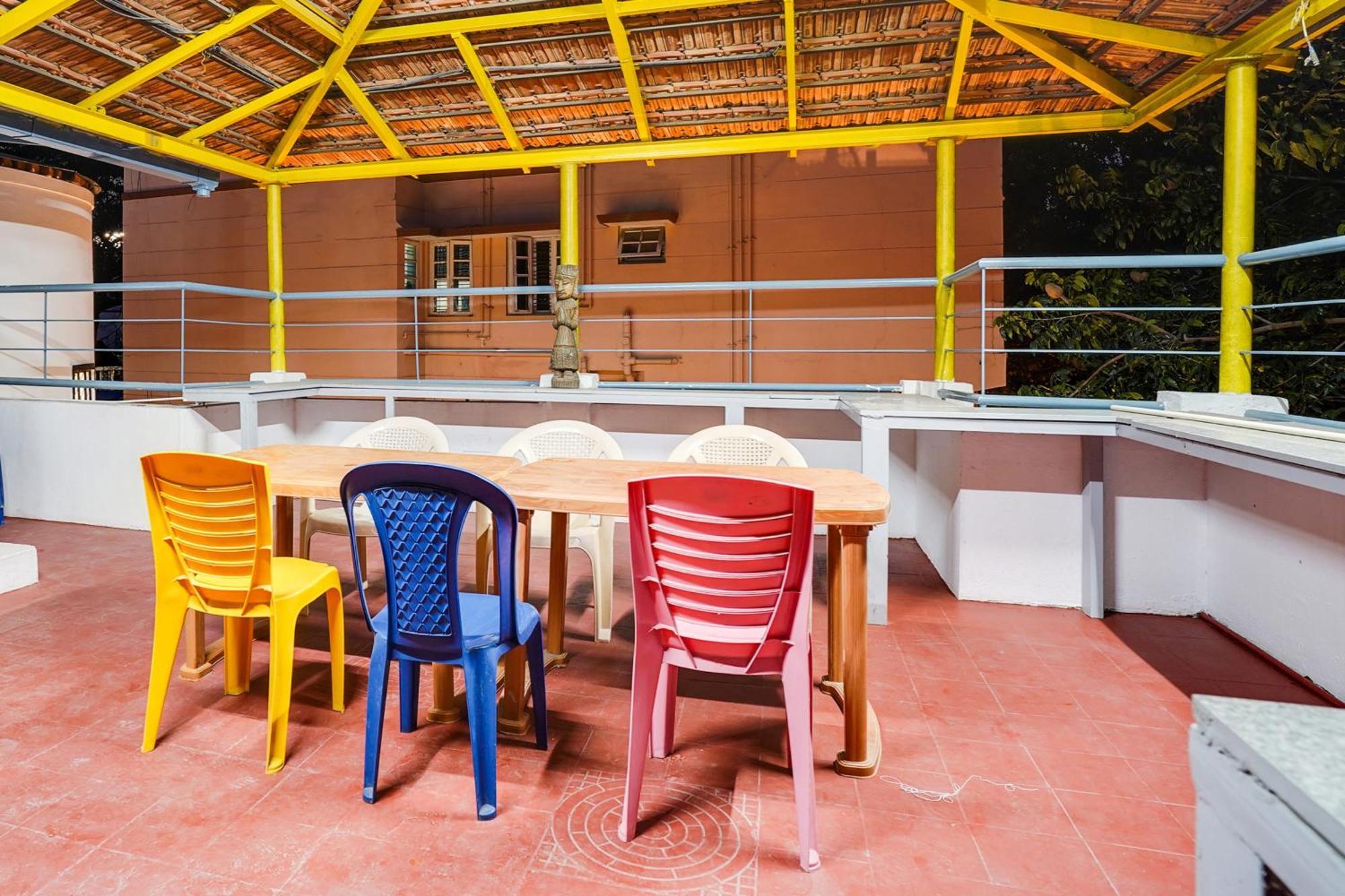 Hotel Super Collection O Indiranagar