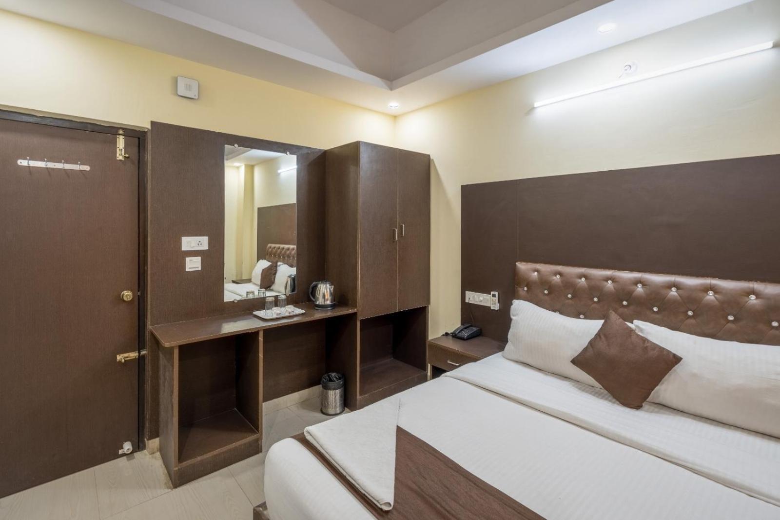 Hotel Pph Living Royal Gs Comforts Bangalore