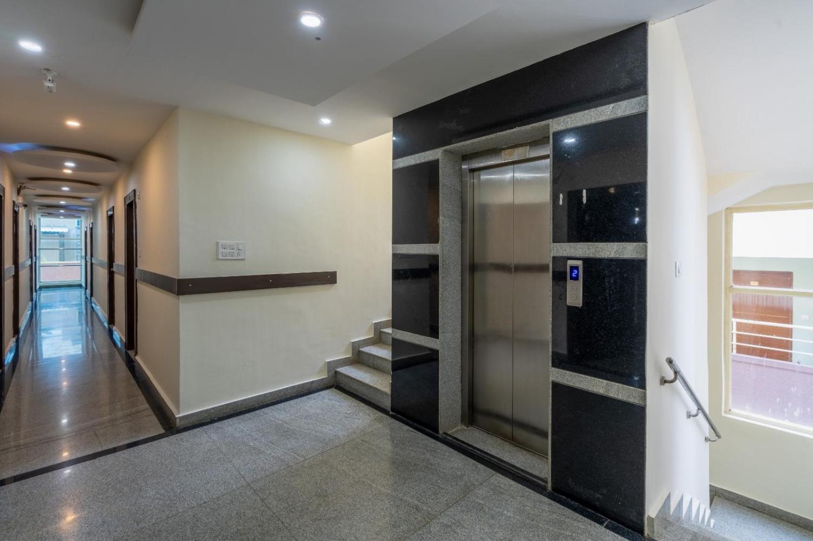 Pph Living Royal Gs Comforts Hotel 3*