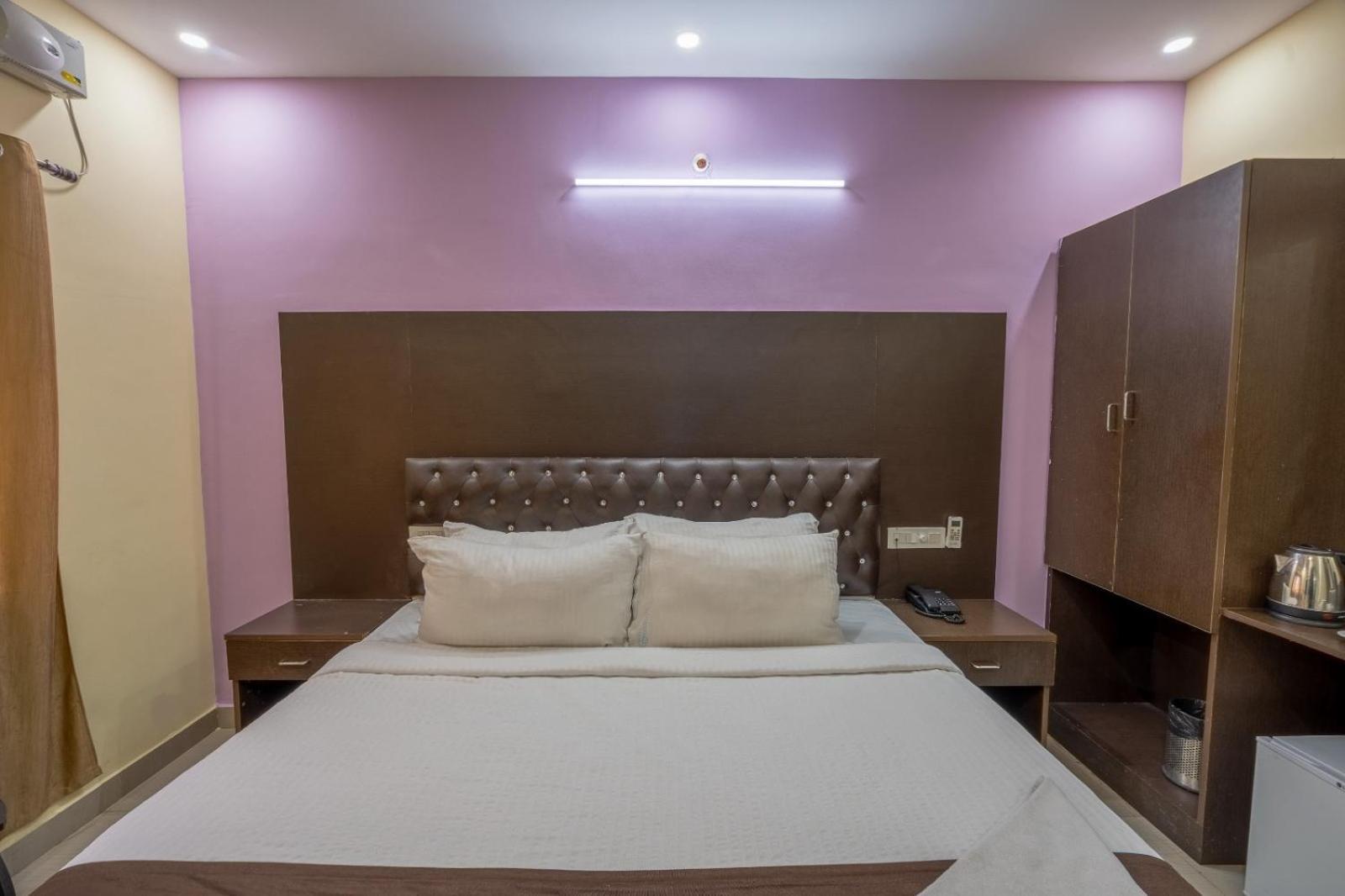 Pph Living Royal Gs Comforts 3* Bangalore