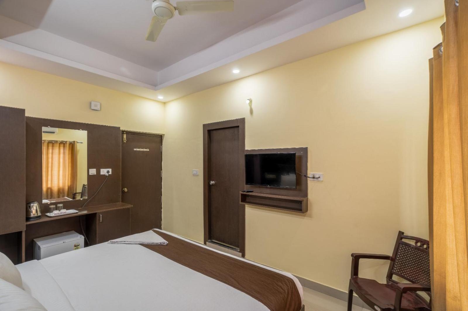 Hotel Pph Living Royal Gs Comforts Bangalore