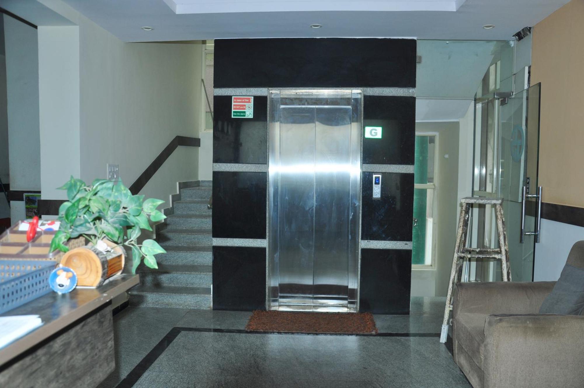 Pph Living Royal Gs Comforts Hotel