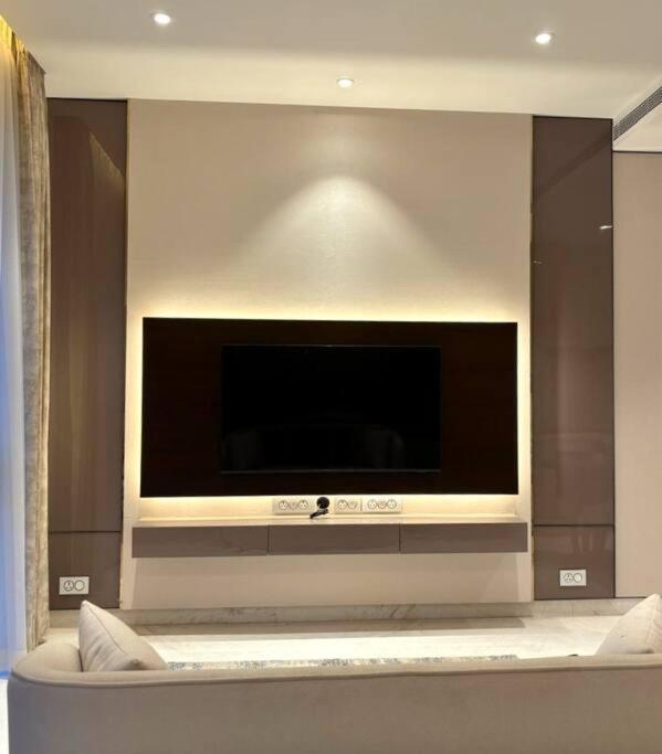 Luxury At Leela Residences Close To Manyanta Tech Park And Airport Apartment *