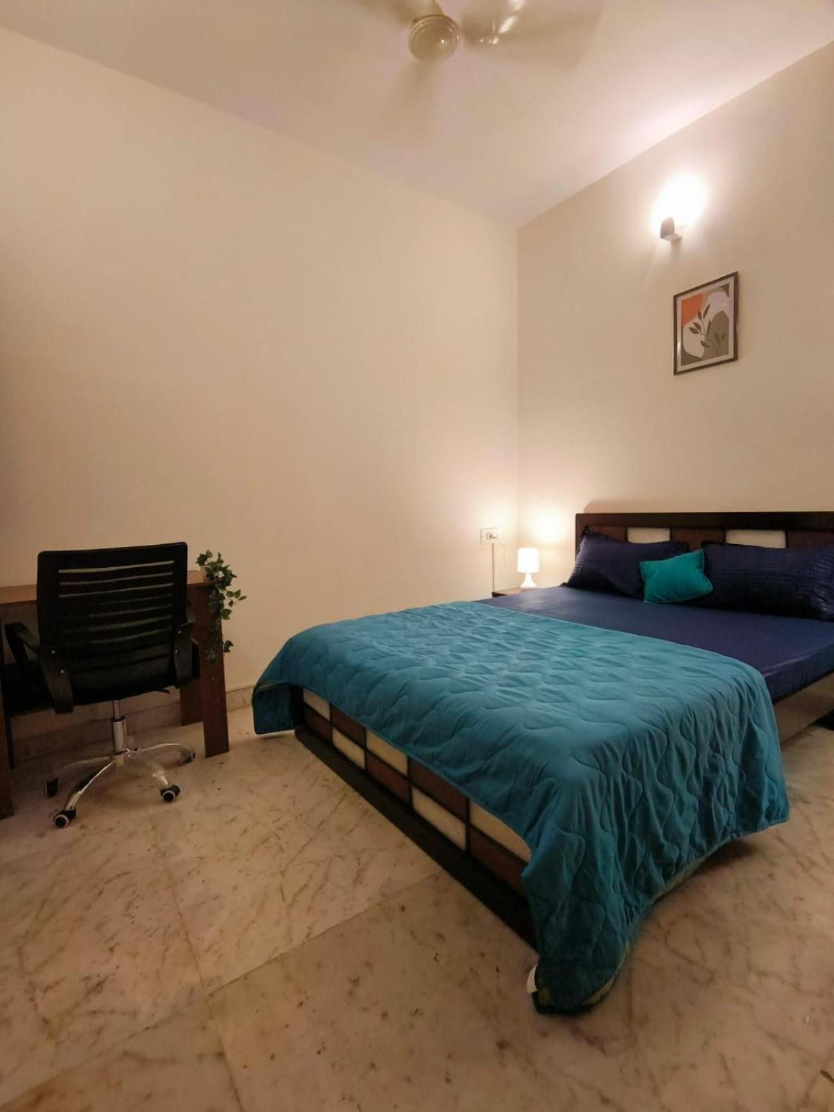 Homestayz Crown Homestay *