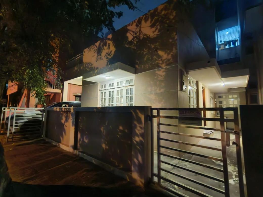 Homestayz Crown Homestay *