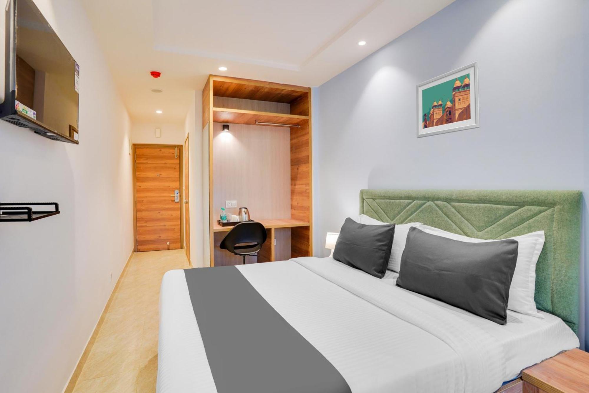 Hotel Super Townhouse Itpl Near Prestige Shanti Niketan 4*