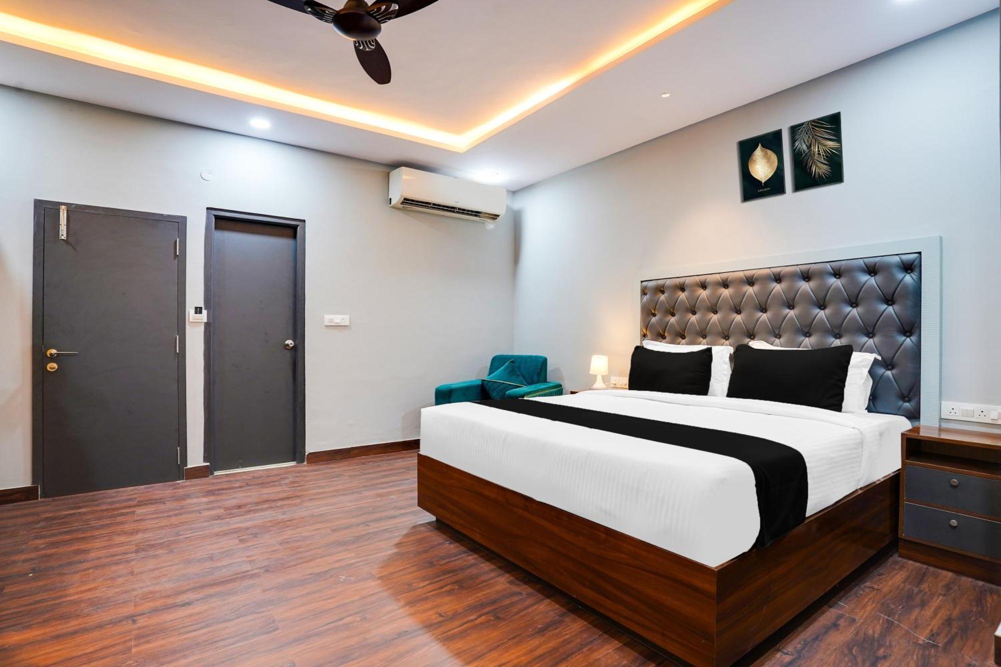Hotel Super Collection O Indiranagar *
