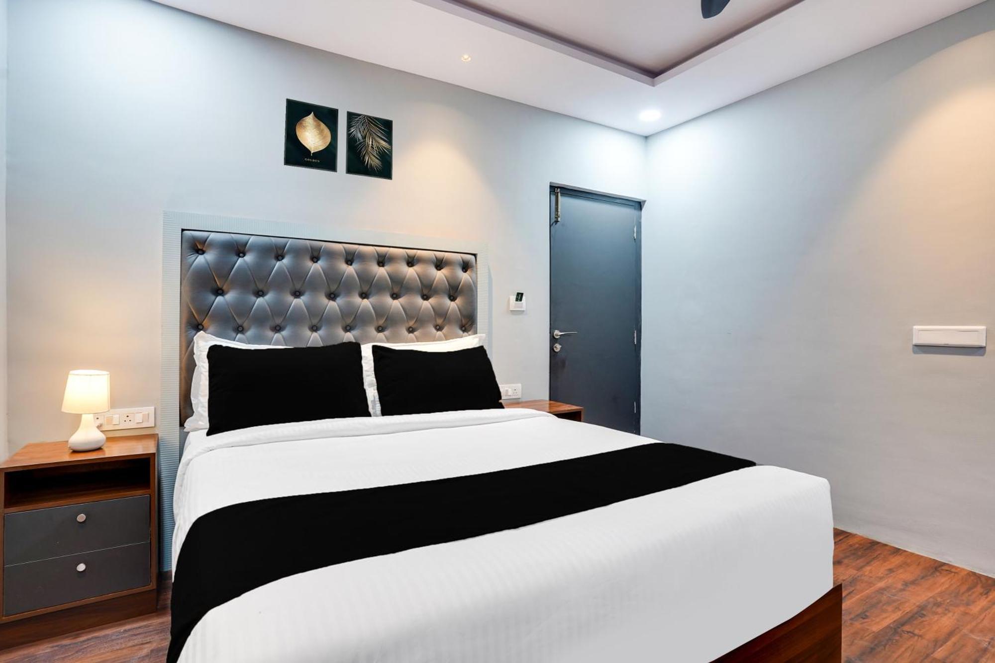 Super Collection O Indiranagar Hotel Bangalore
