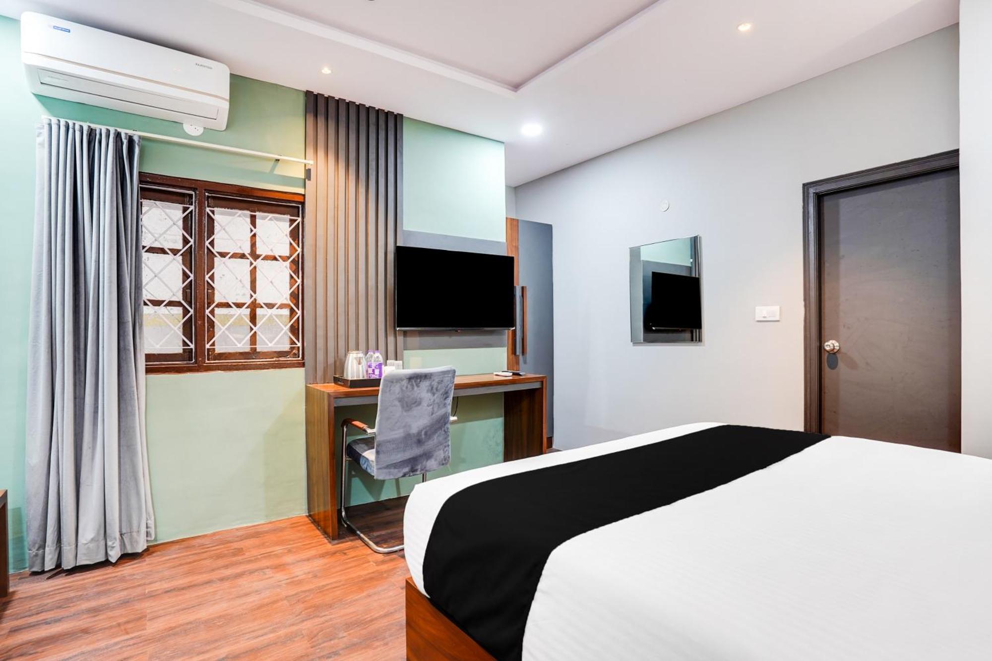 Super Collection O Indiranagar Hotel Bangalore