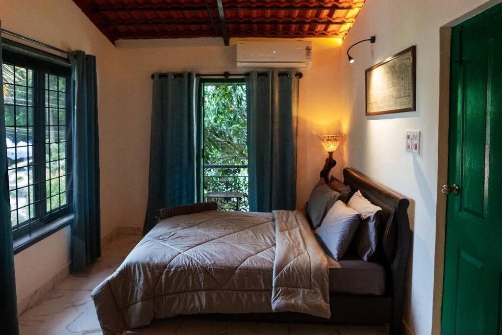 The Haven By Jade - 4br Pool Near Hennur