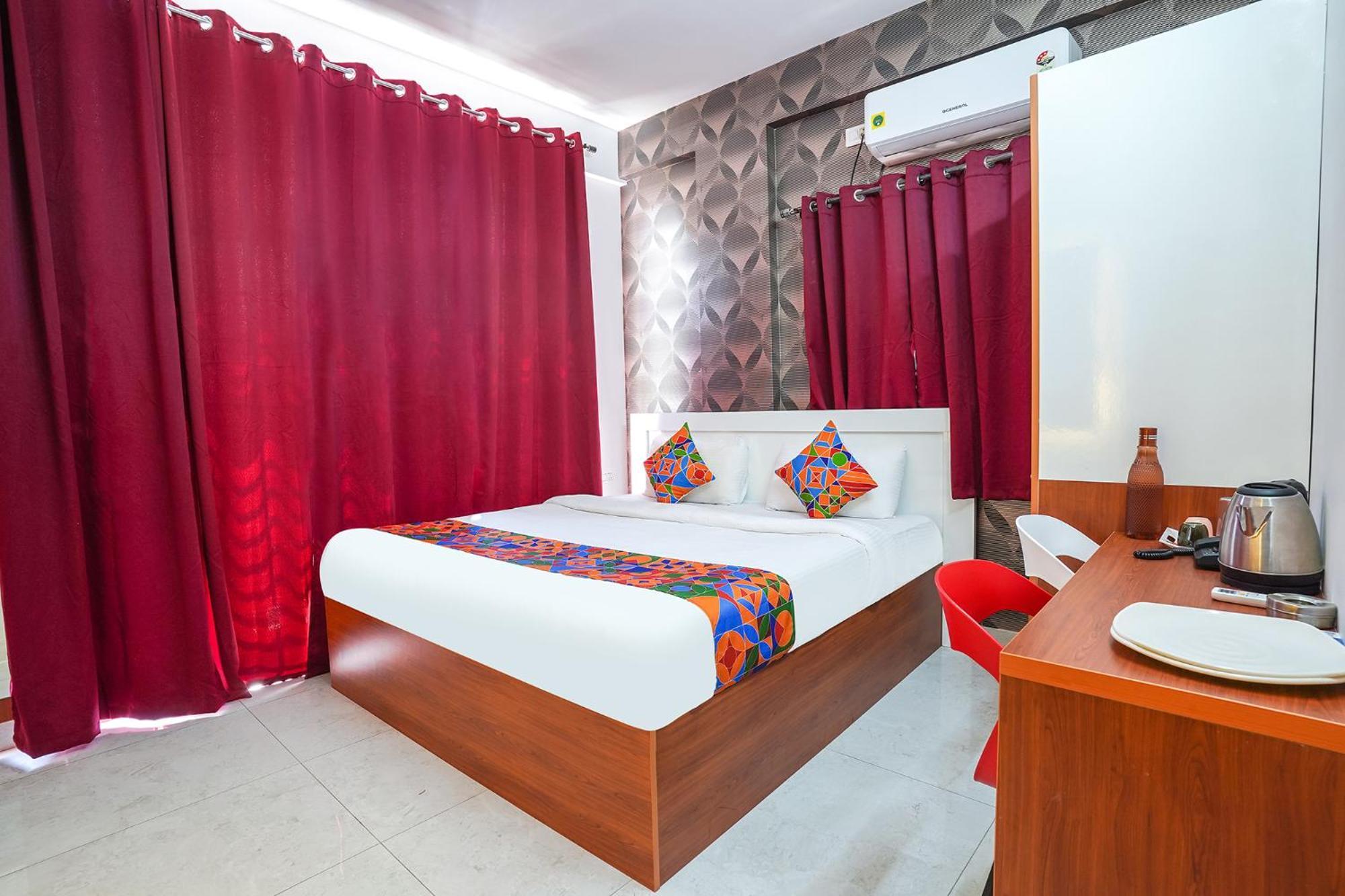 Fabhotel Royal Platinum Hotel