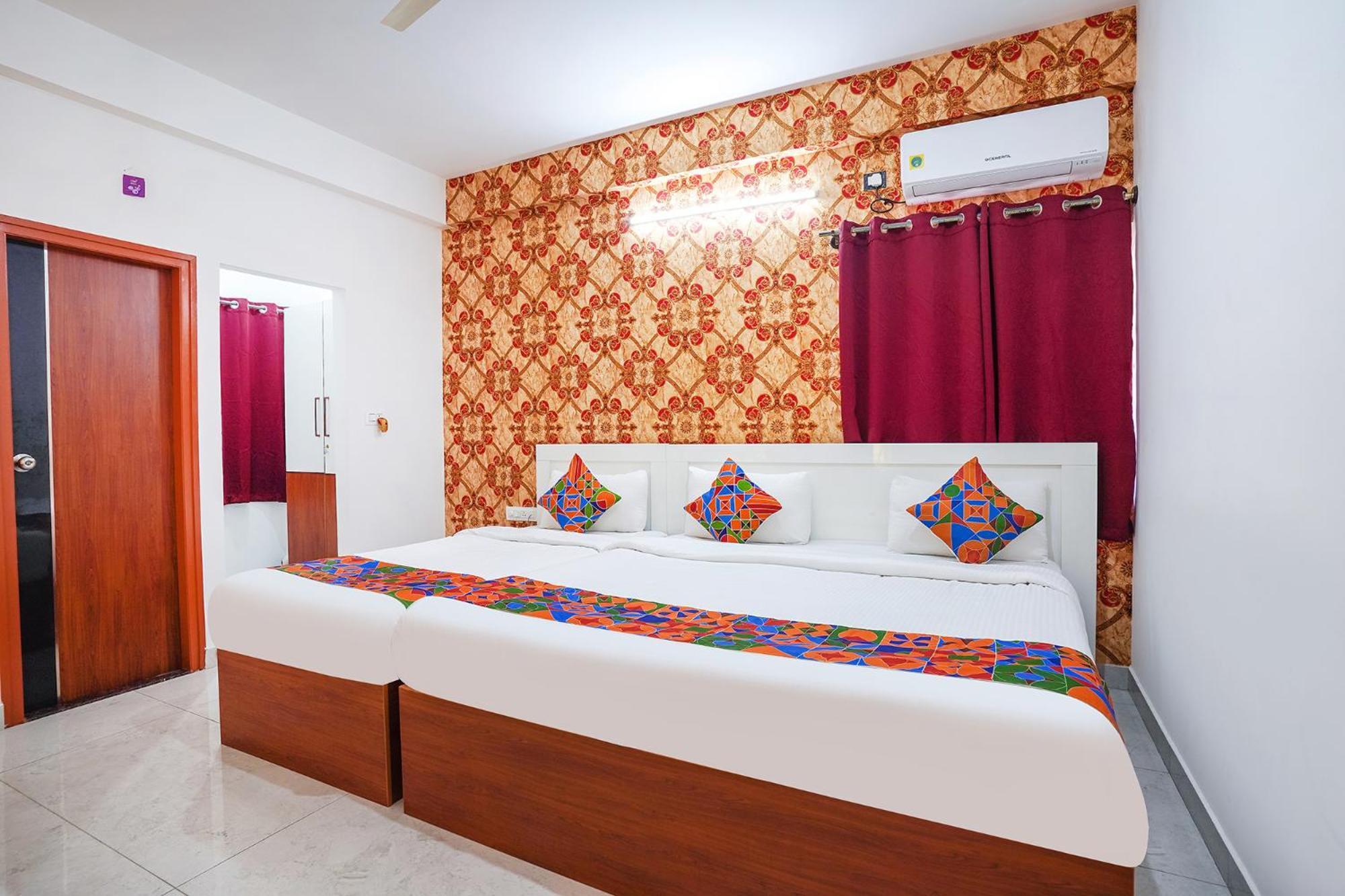Fabhotel Royal Platinum