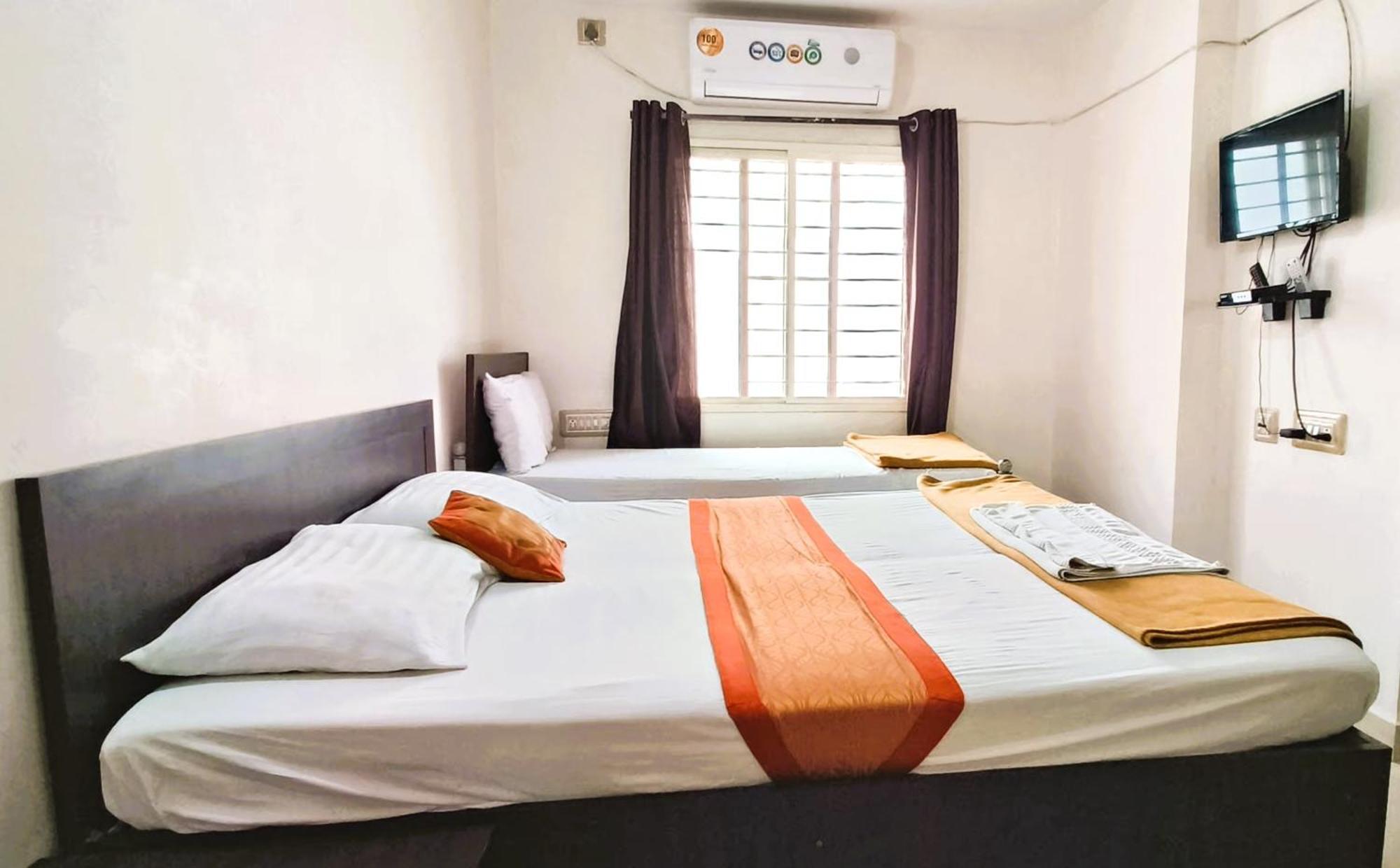 Hotel Octave Sri Sai Comforts 2*
