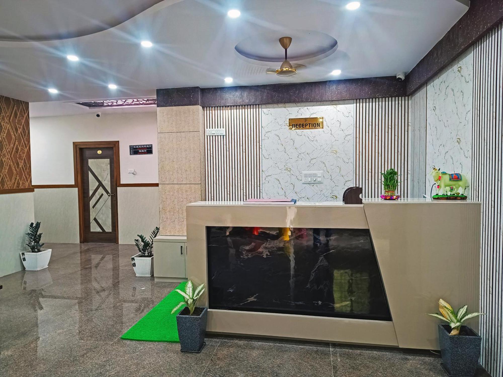 Hotel Achhu Palace 3*