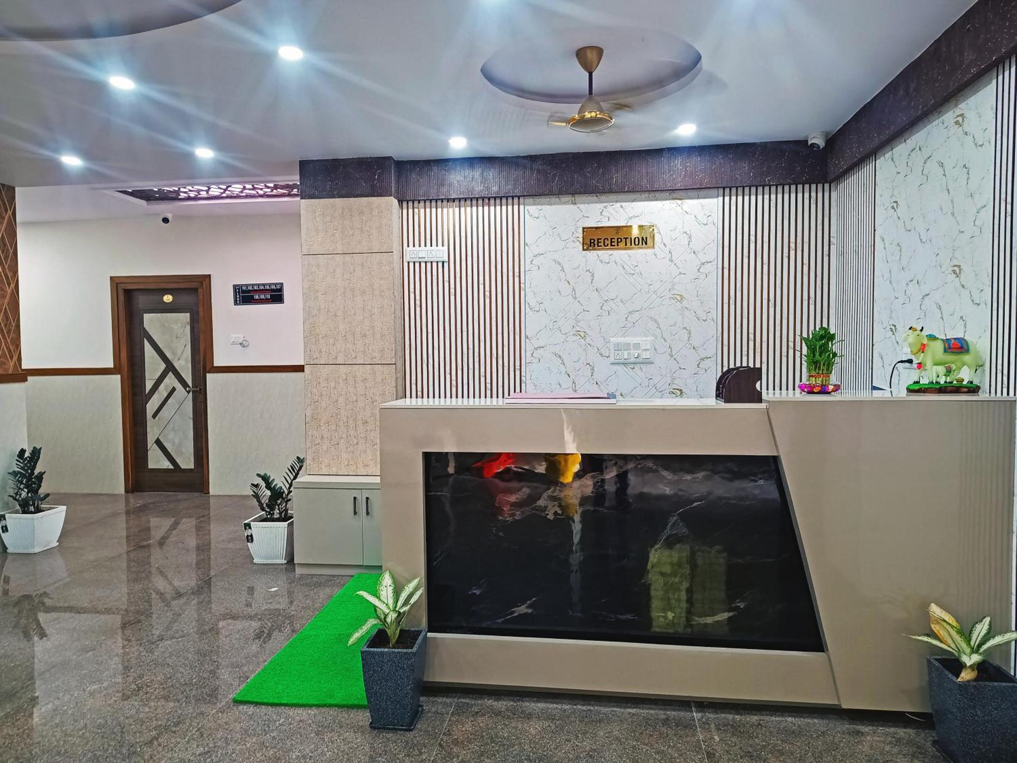 Achhu Palace Hotel 3*