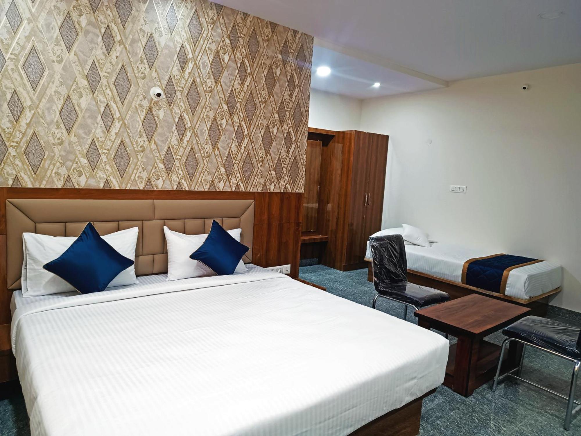 Hotel Achhu Palace Bangalore