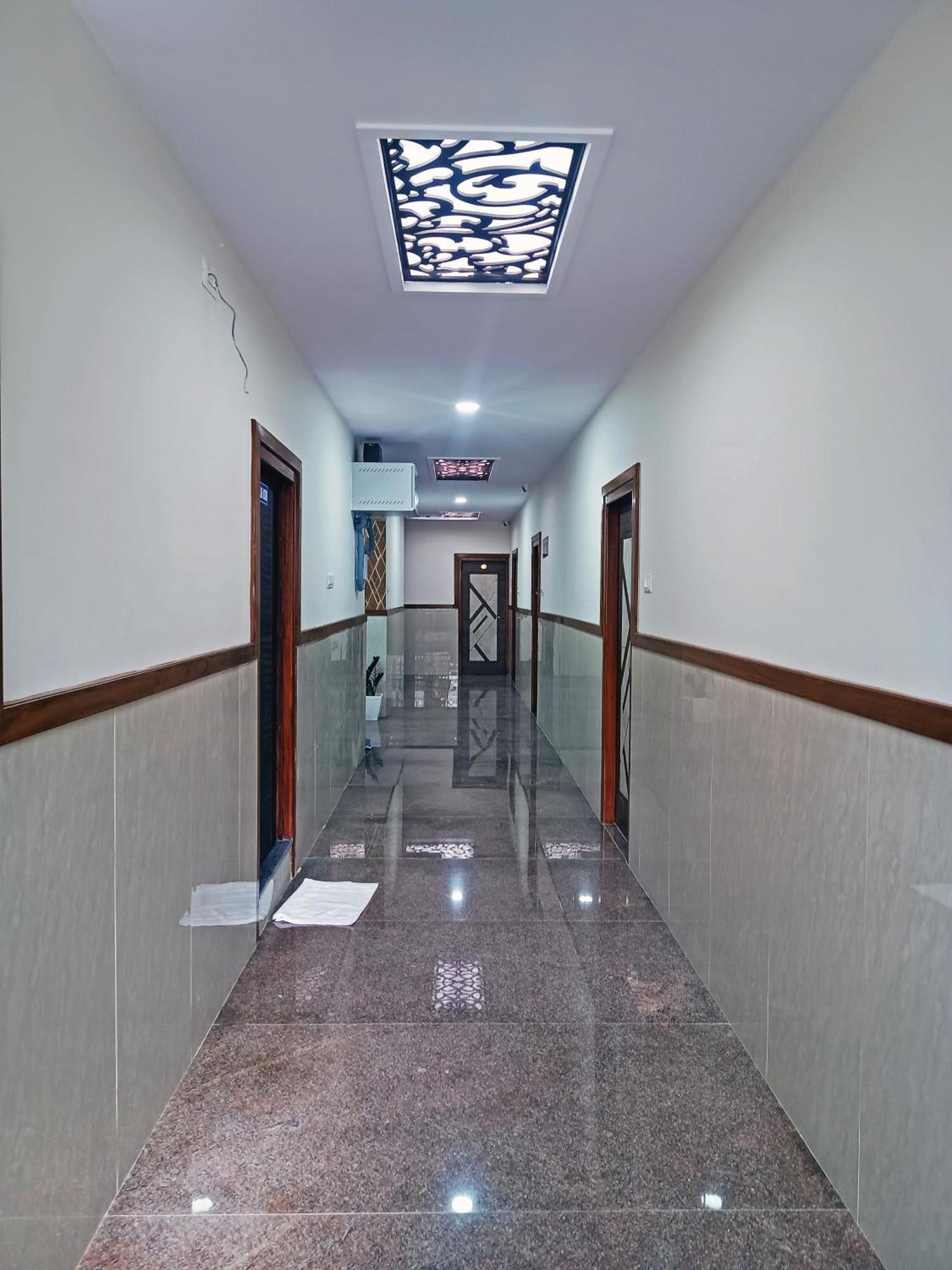 Achhu Palace Hotel Bangalore
