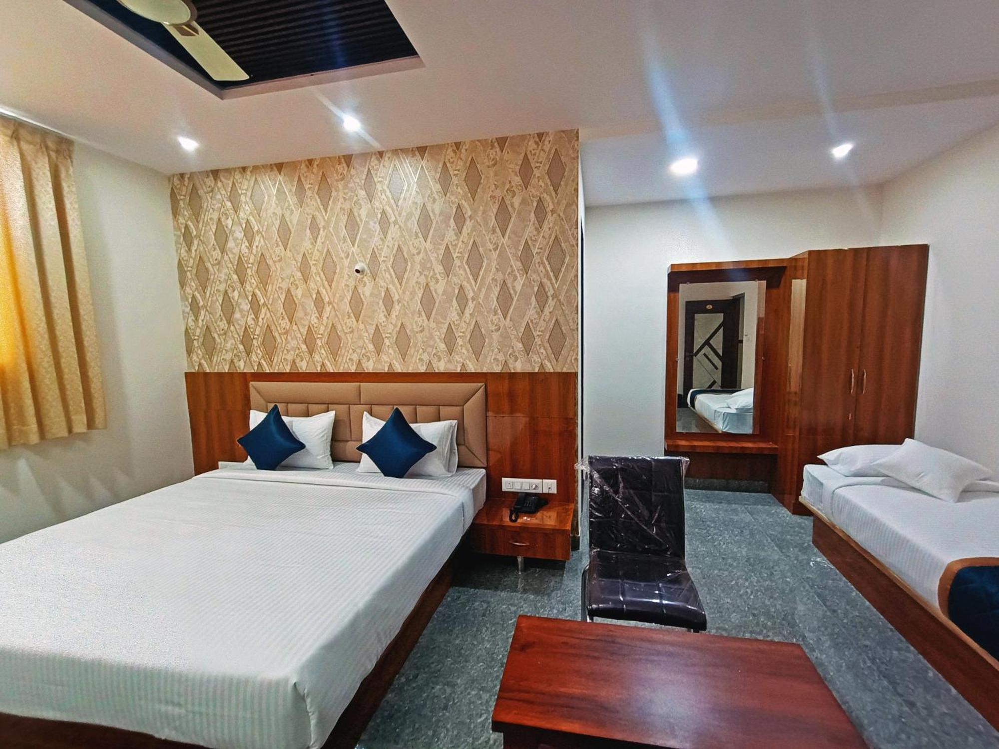 Hotel Achhu Palace 3*