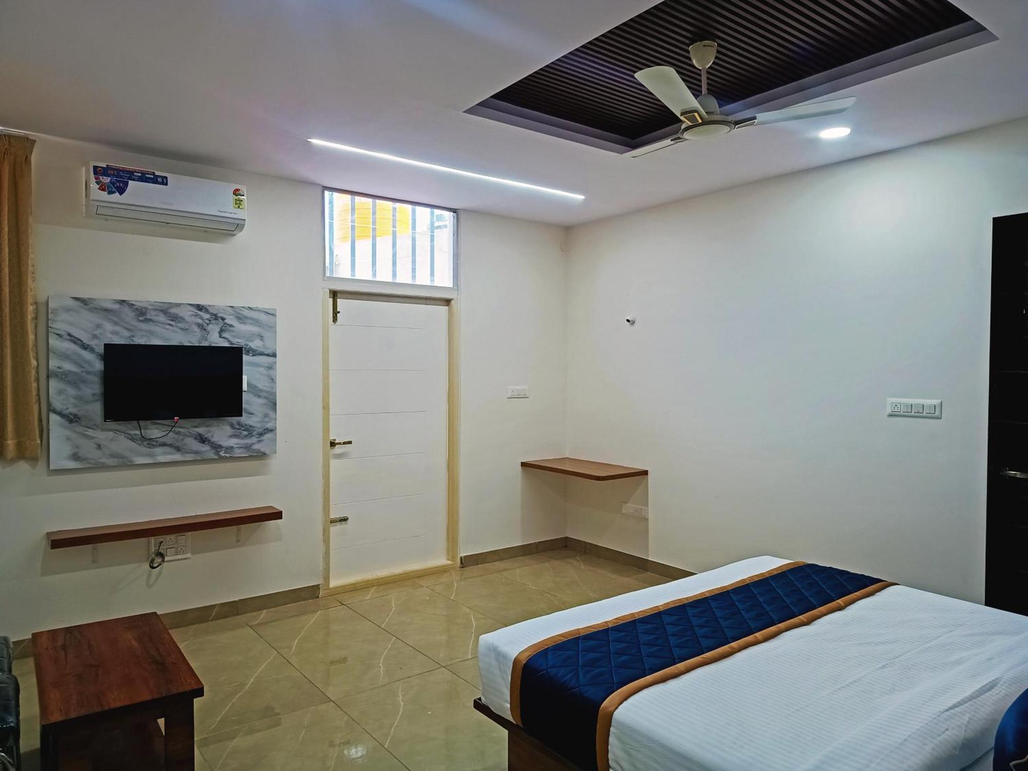 Achhu Palace Hotel