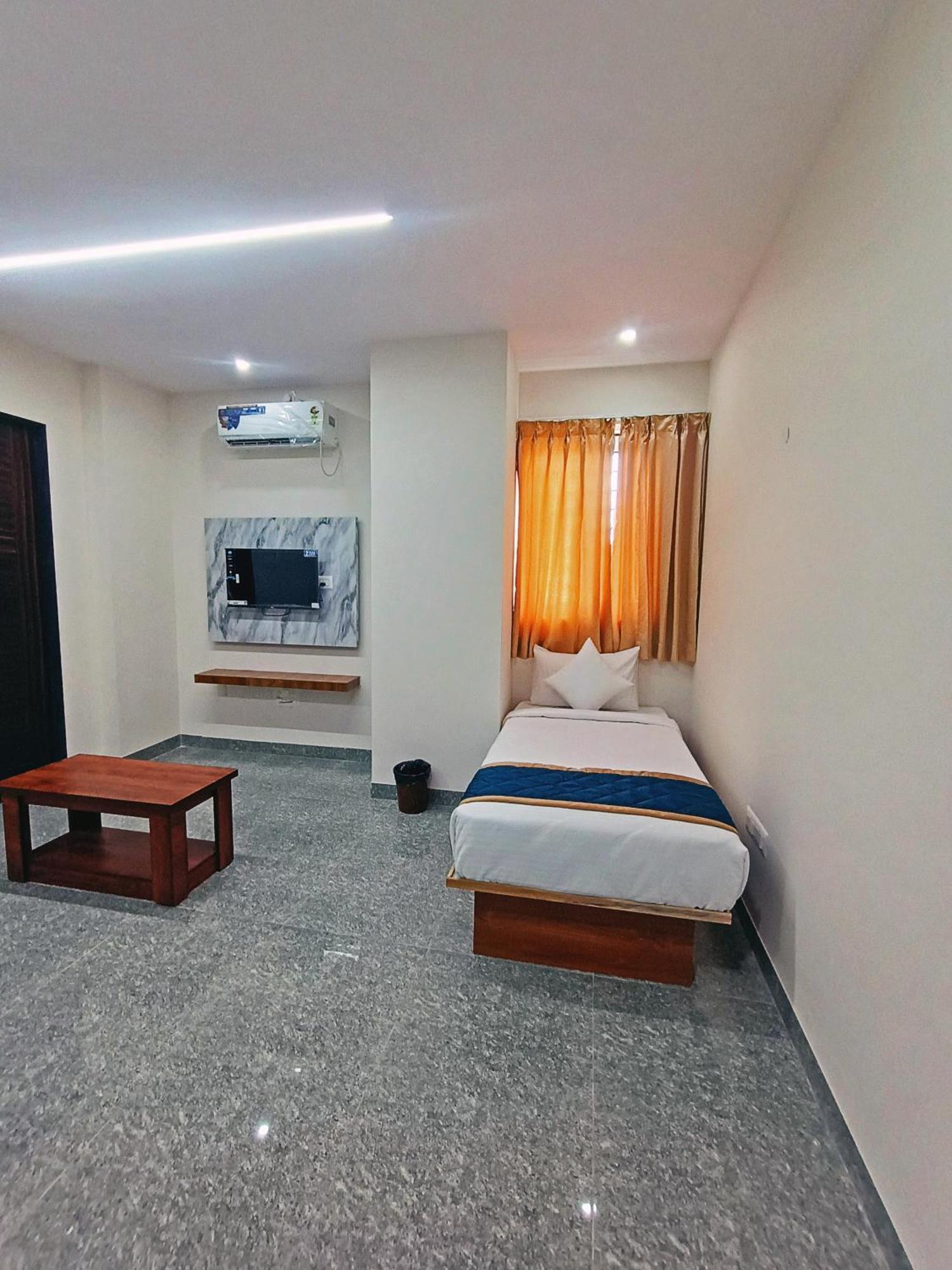 Hotel Achhu Palace 3*