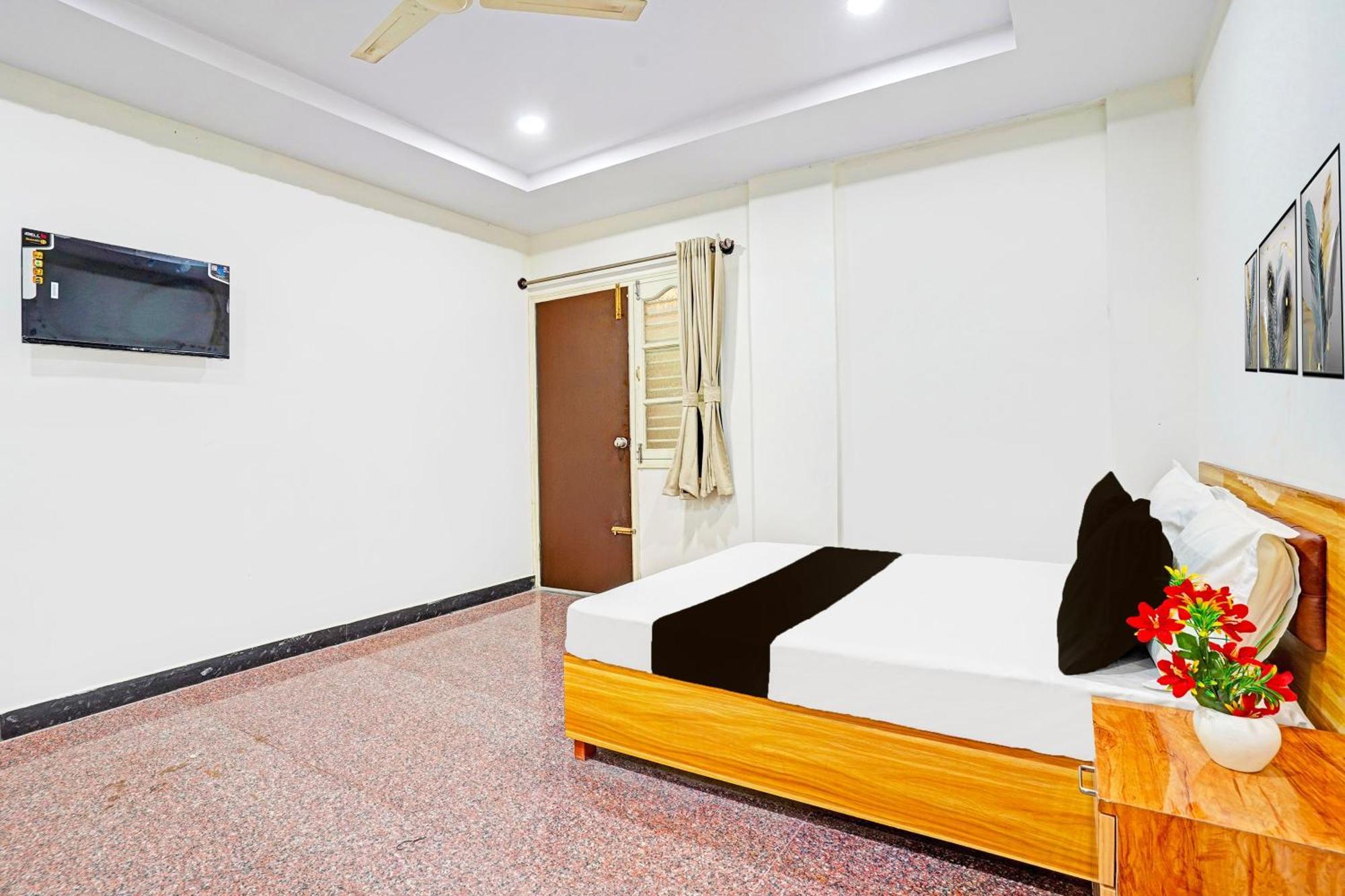 Super O Am Grand Residency