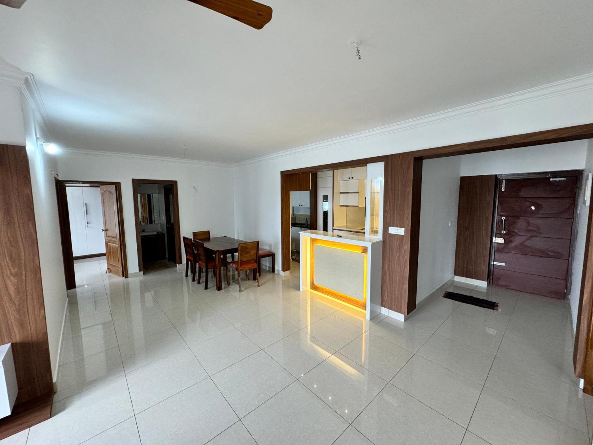 Homestay 6floor In Society Ecity Ph2 Near Tcs Tech Mahindra *