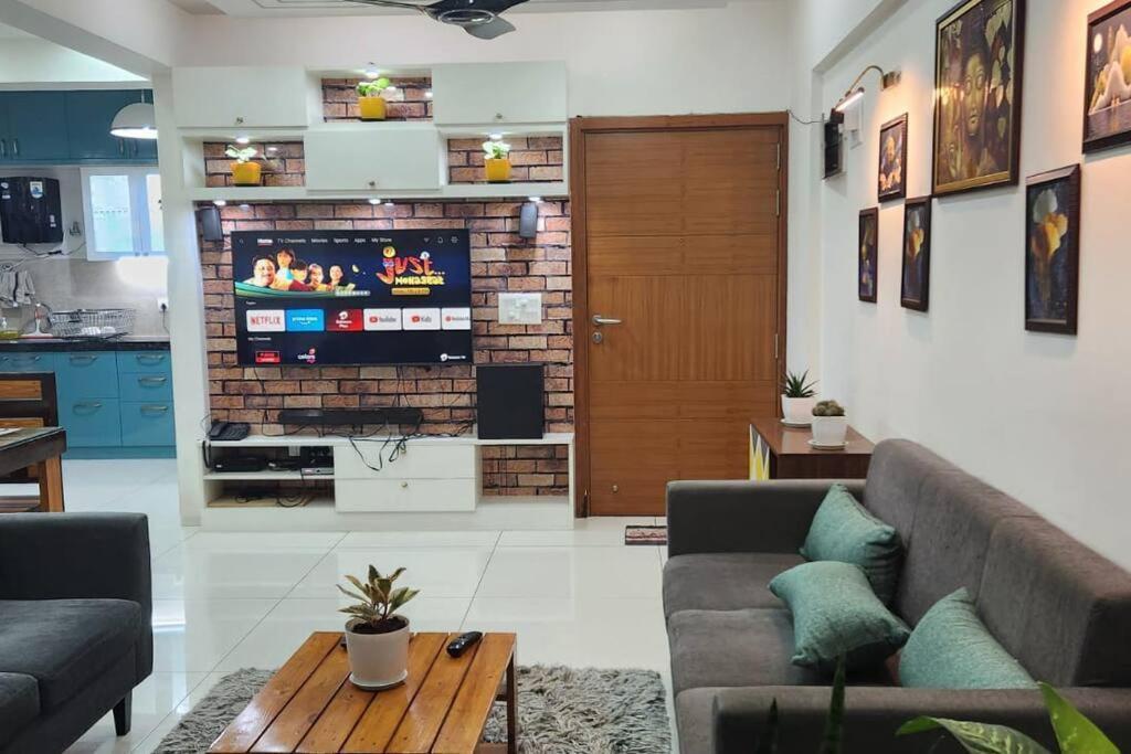 Apartment 2 Bhk Luxurious Flat In Skyland Hebbal Airport Road Bangalore