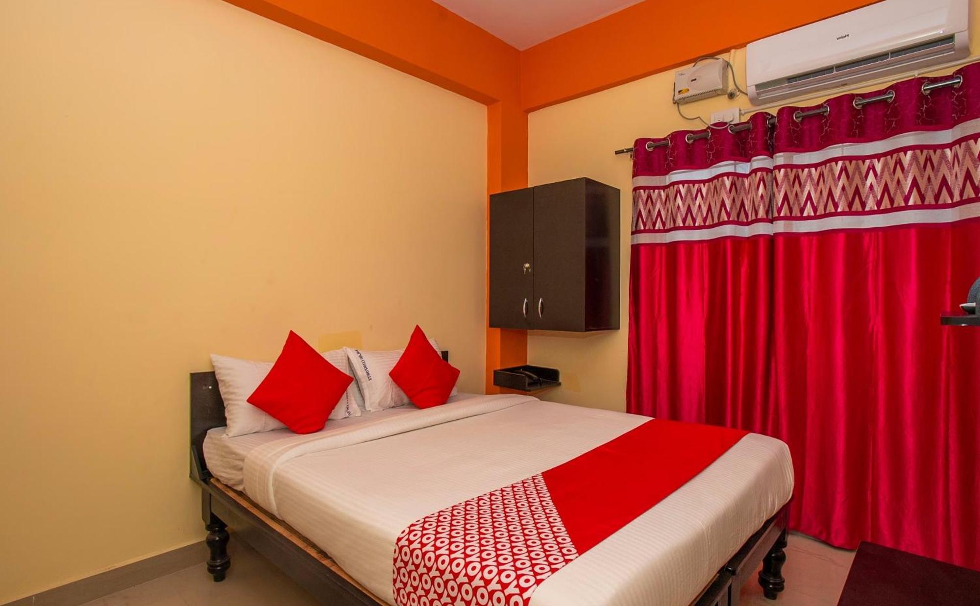 O Sri Hari Premium Comforts Near Sandhya Digital K Theatre