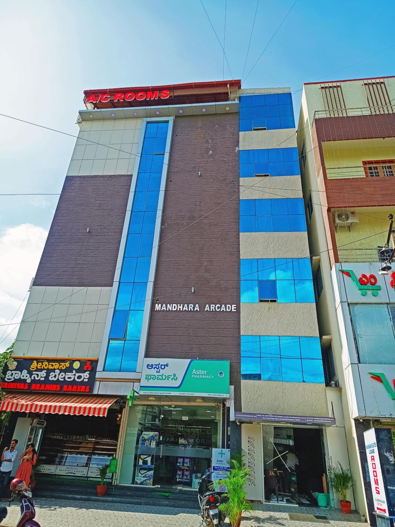 Grand Amrutahalli Hotel