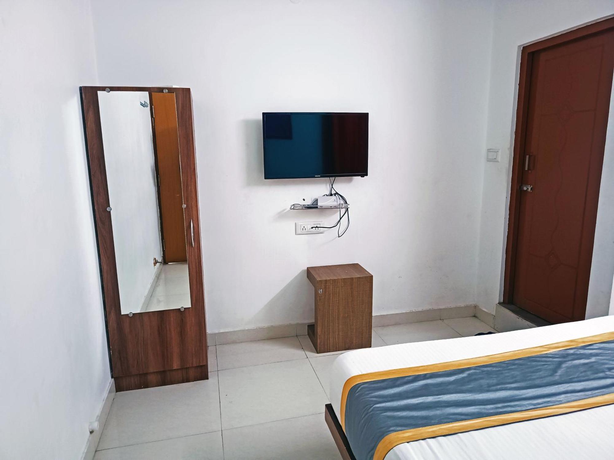 Hotel Grand Amrutahalli