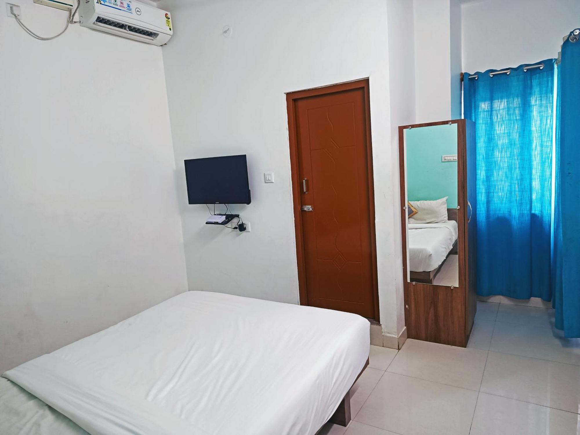 Hotel Grand Amrutahalli Bangalore