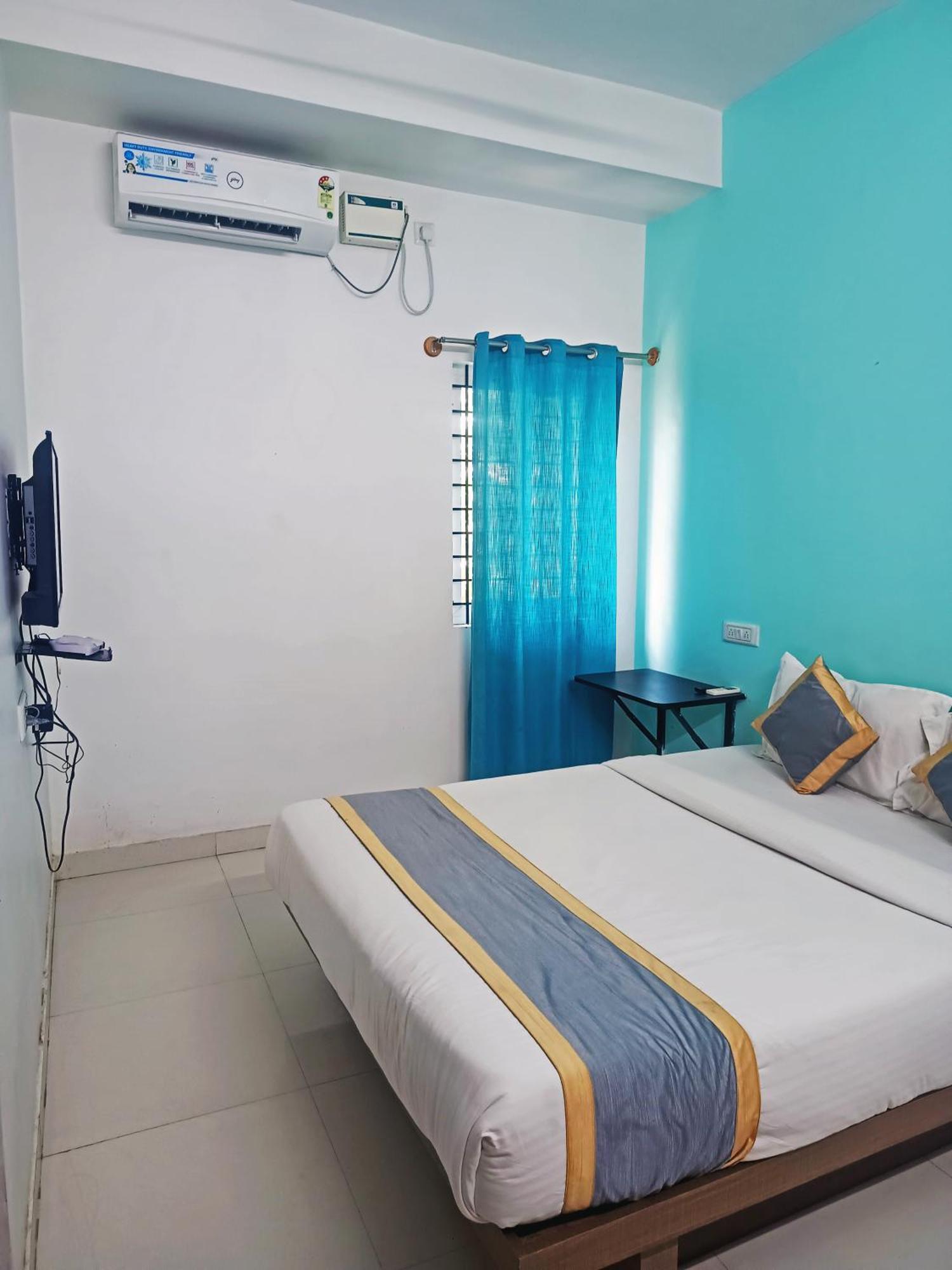 Hotel Grand Amrutahalli 3*