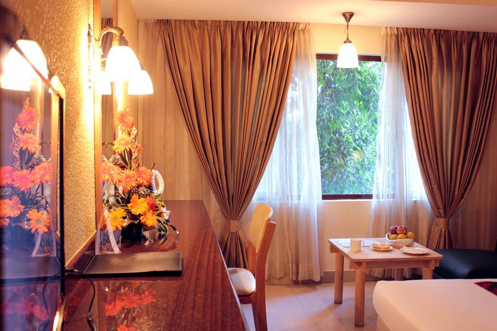 Highgates Hotel