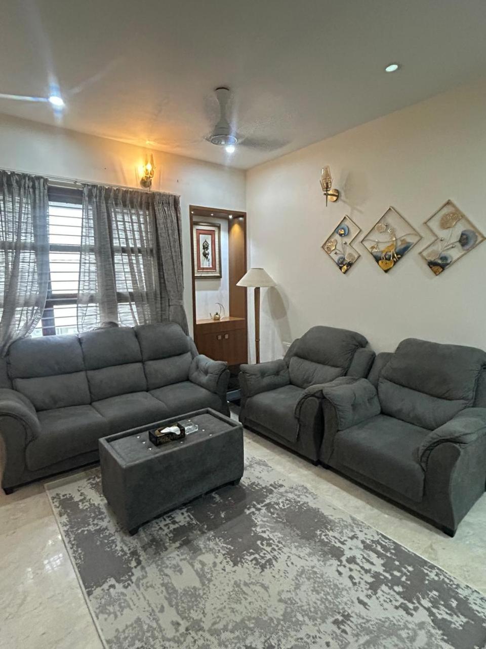 Gatsby 2bhk Luxury By Spacez Pousada *