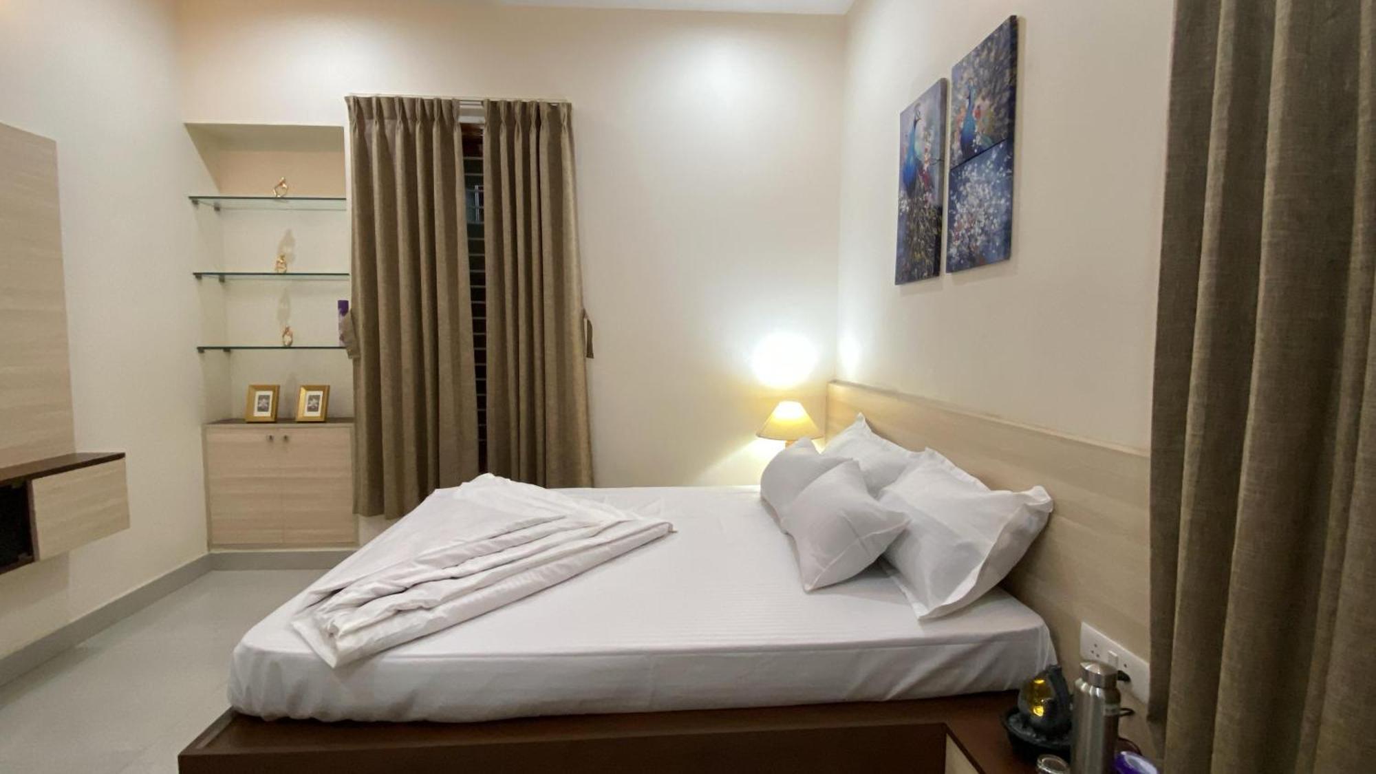 Gatsby 2bhk Luxury By Spacez * Bangalore