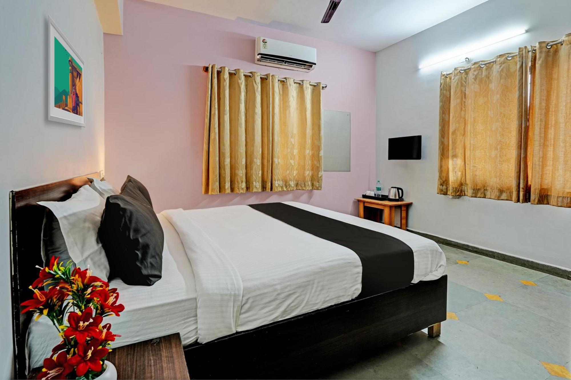 O Skylark Service Hotel