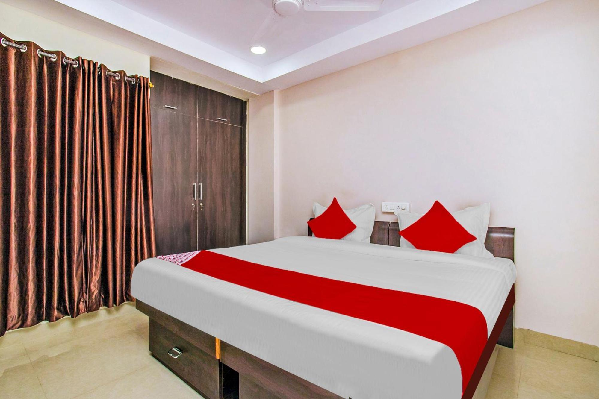 O Amster Hotel 4*