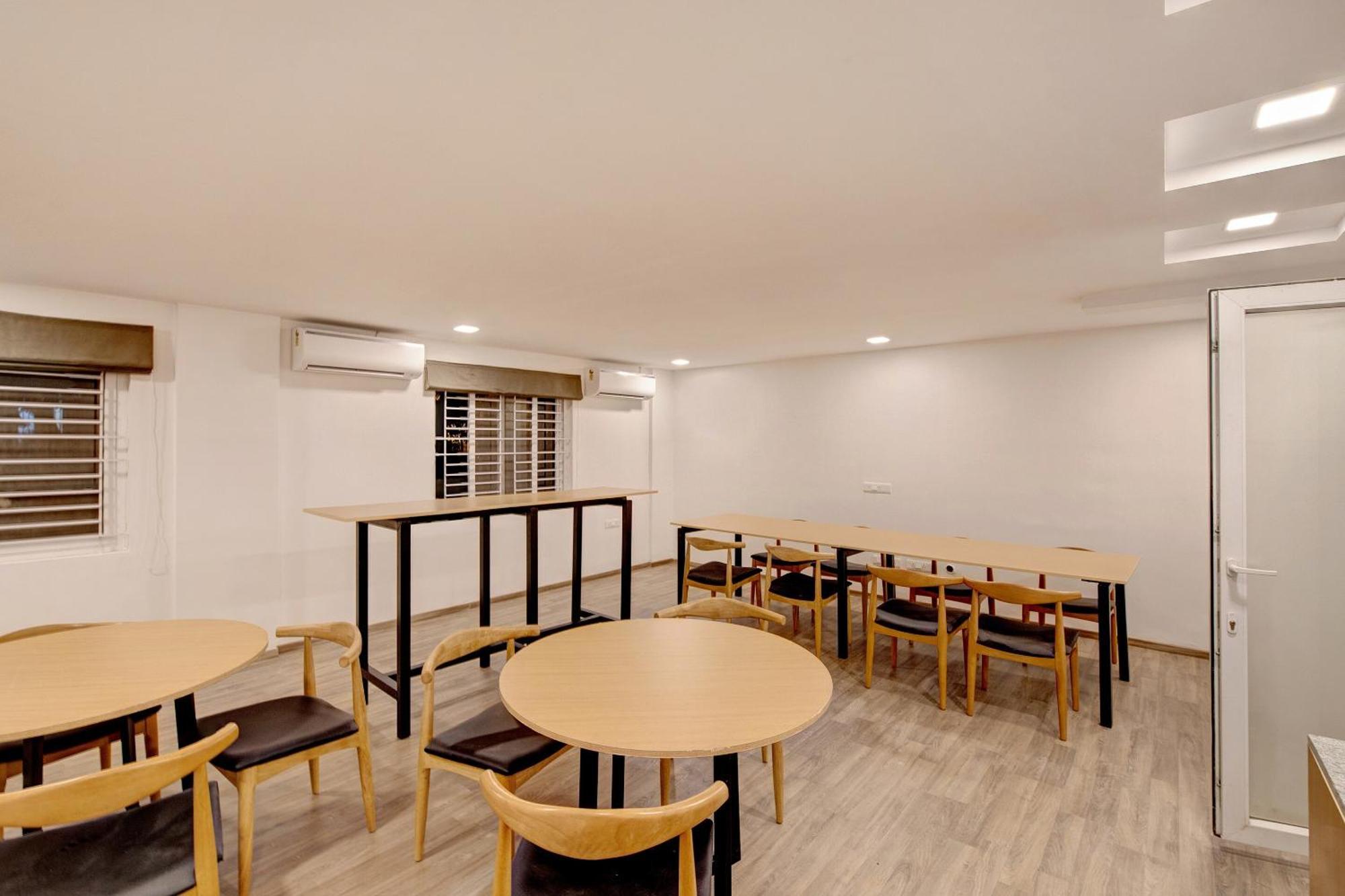 Hotel Townhouse Siri Residency 4*