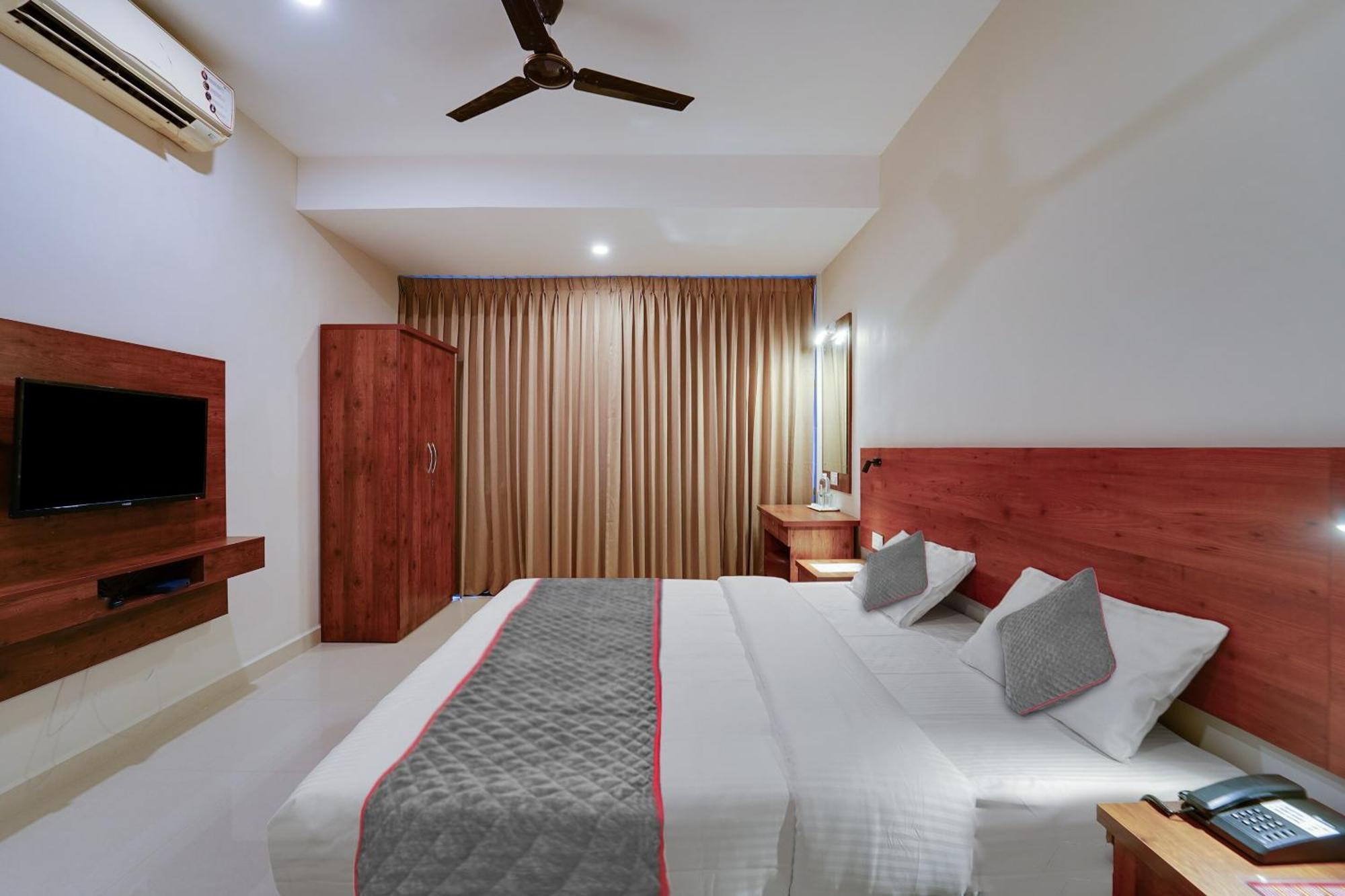 Super Townhouse Davis Let Hotel 3*