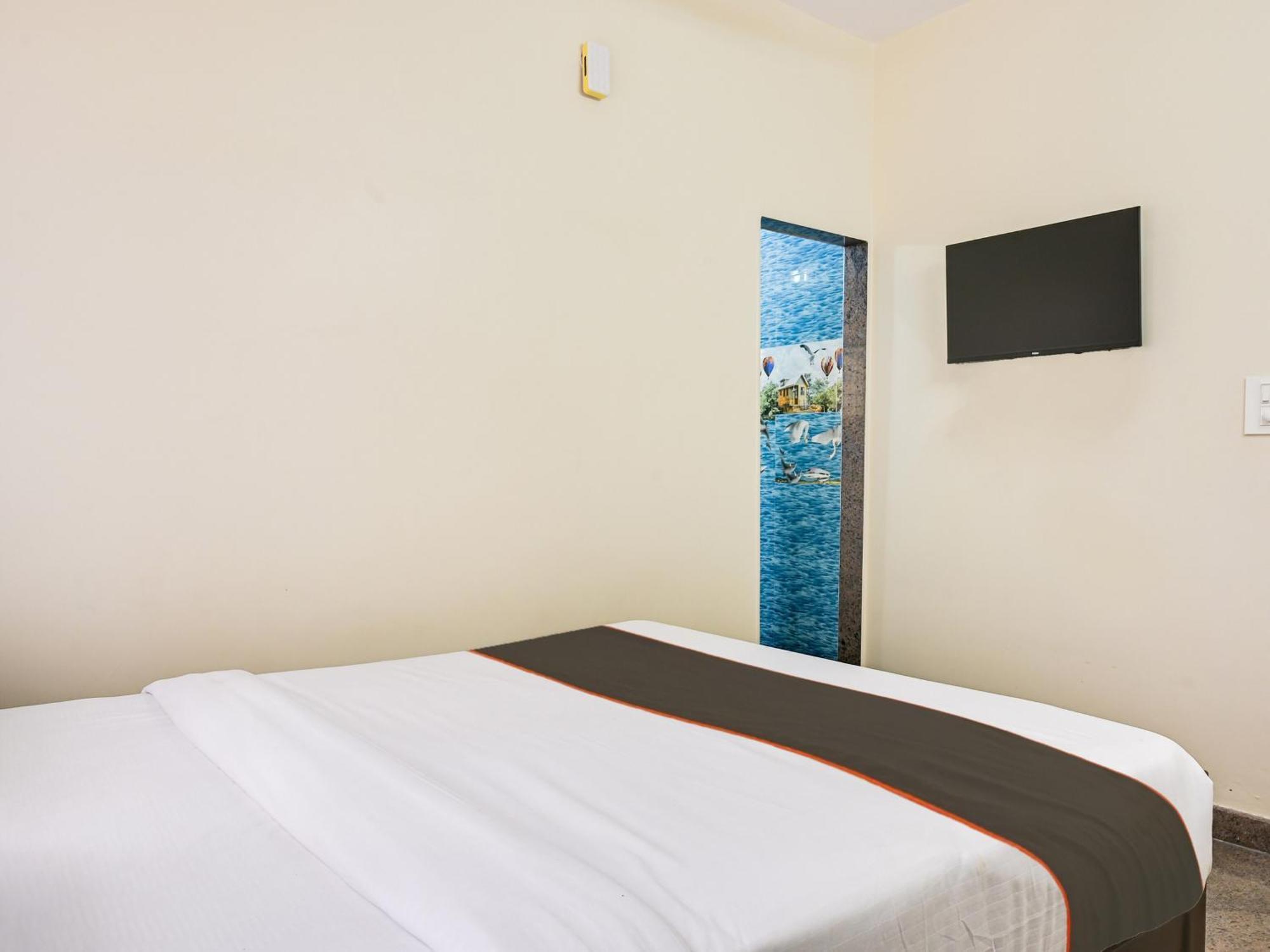 Hotel Spot On Rr Complex Bangalore