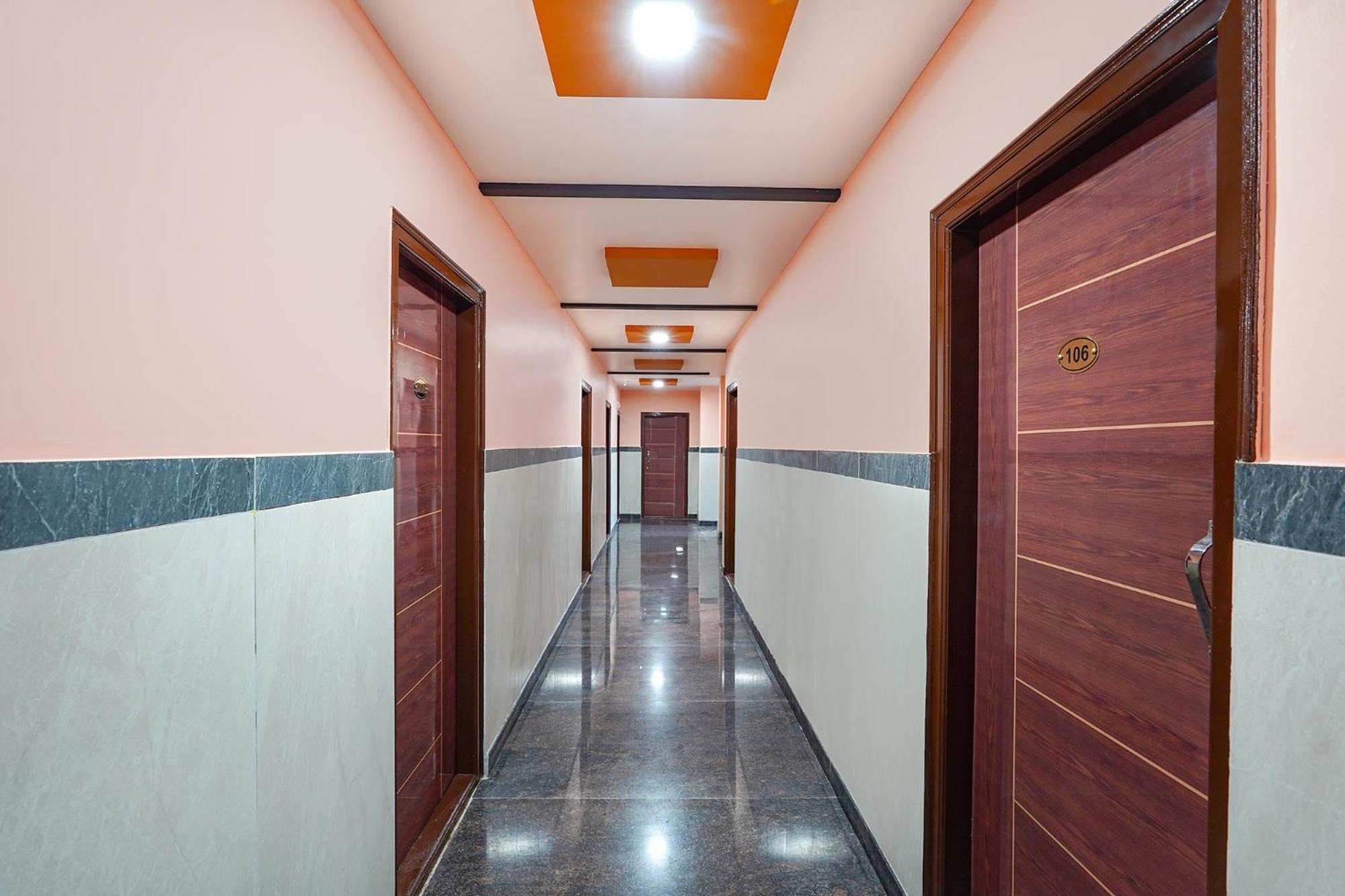 Fabhotel Galaxy Heights