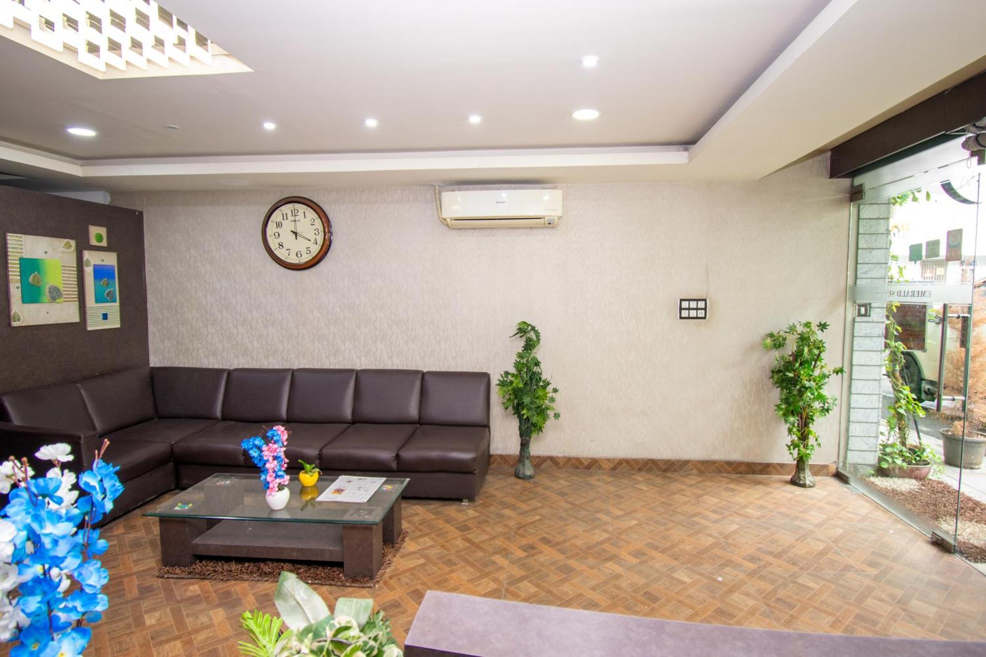 Hotel Octave Emerald By Rb Group