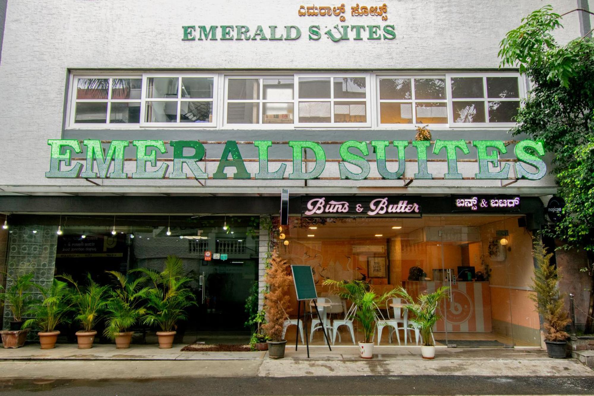 Octave Emerald By Rb Group Hotel